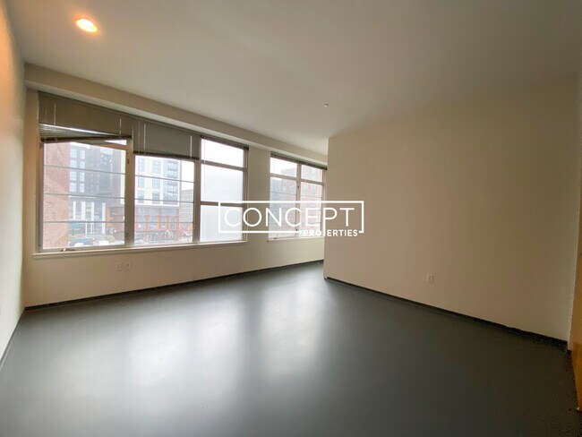 Foto del edificio - 160 E Berkeley St