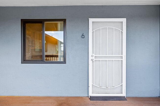 Building Photo - 1356 Monte Vista Ave