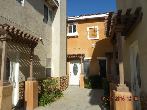 Foto principal - 1200 E Highland Ave