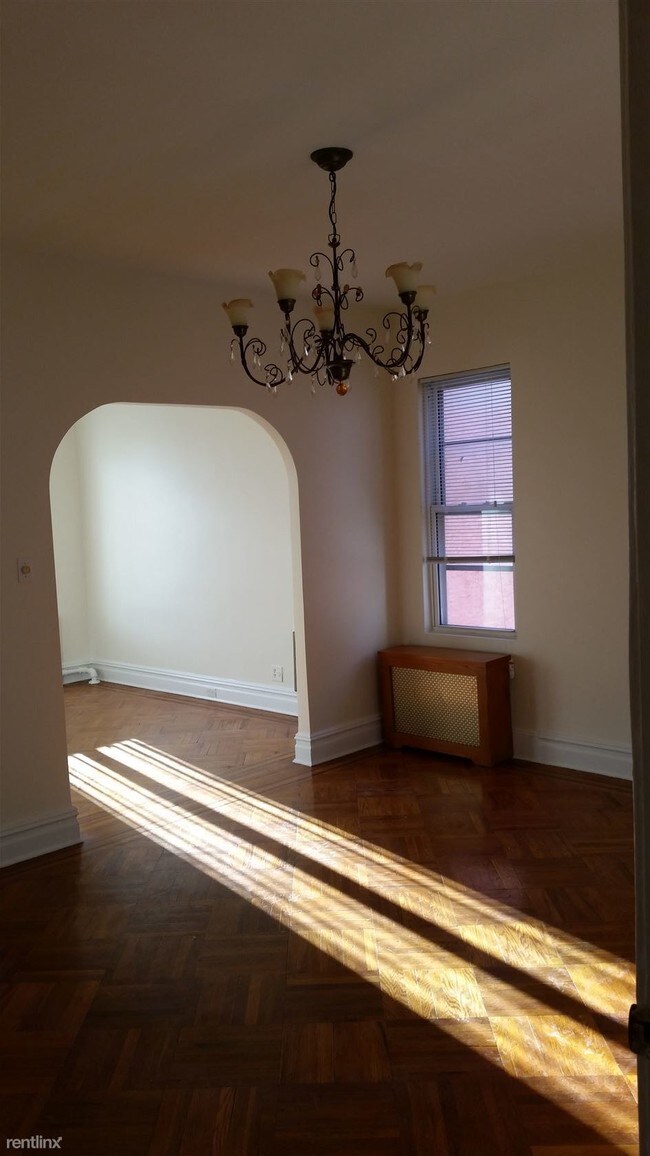Building Photo - 1467 85th St