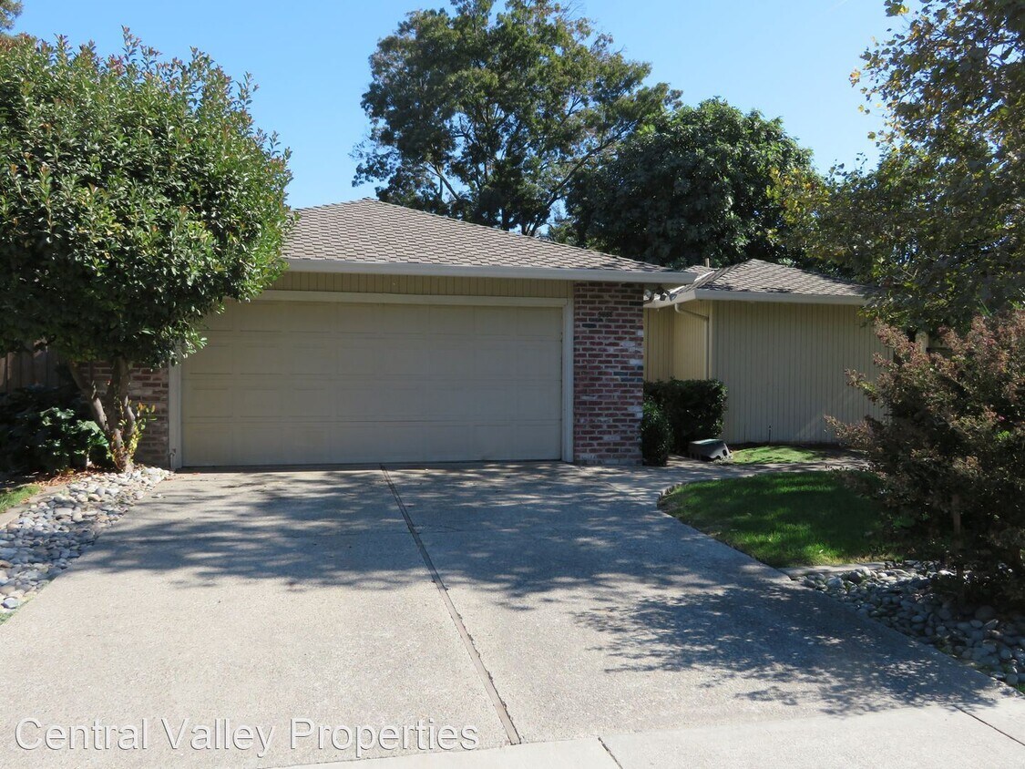 Primary Photo - 3 br, 2 bath House - 5888 Land View Drive