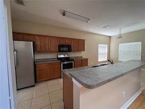 Building Photo - 9796 Portofino Dr