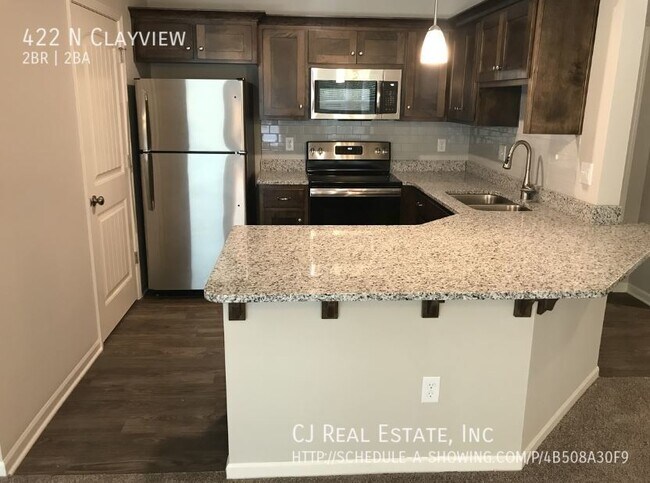 Foto del edificio - 422 N Clayview-