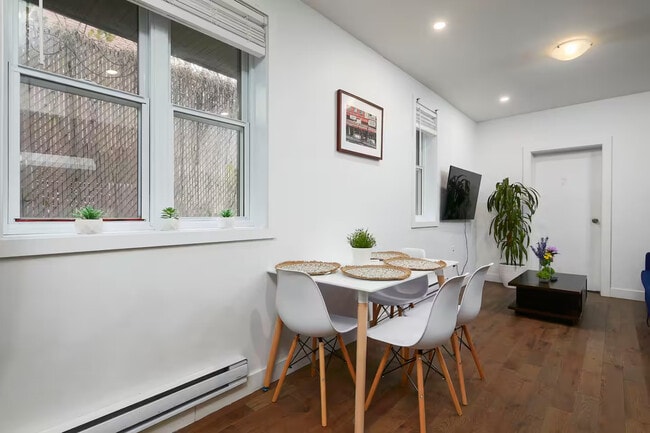 Building Photo - 3776 Rue De Bullion