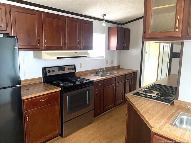 Foto del edificio - 3409 Walterboro Dr