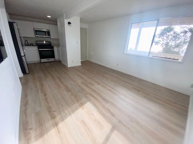 Building Photo - Newly Remodeled 1 Bedroom with Ocean Views – Kealakekua