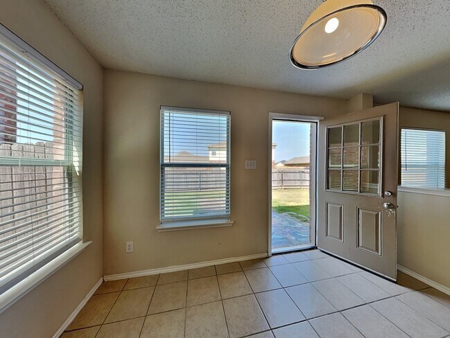 Foto del edificio - 6518 Ashland Dr