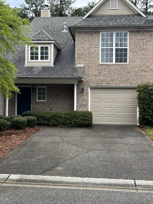 Foto principal - 814 Reach Cres