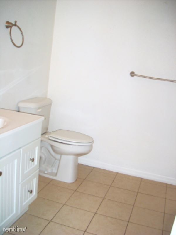 Building Photo - 1 br, 1 bath Apartment - 5805 A1A South