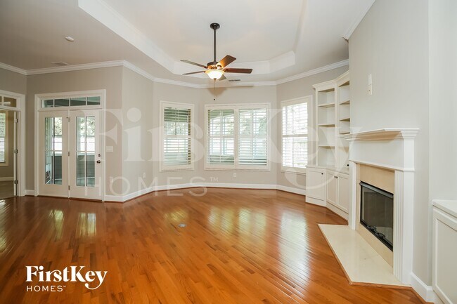 Foto del edificio - 207 Hickory Nut Ln