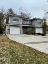 Building Photo - 916 9th St