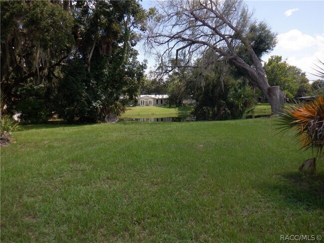 Foto del edificio - 9438 E Gospel Island Rd