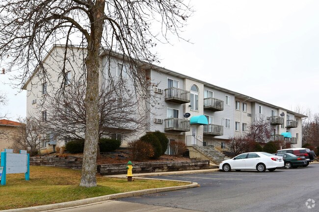 Grandville Court Apartments Grandville Court Apartments
