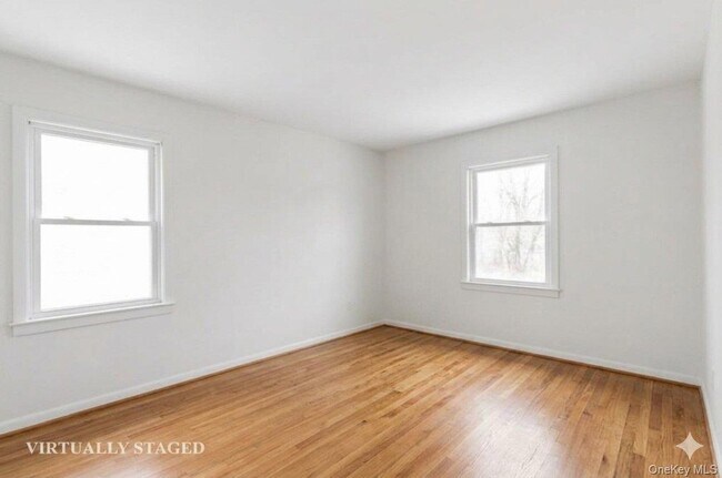 Foto del edificio - 508 New Rochelle Rd