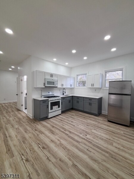 Primary Photo - 48 N York St