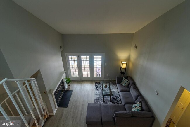 Building Photo - 20617 Shadyside Way