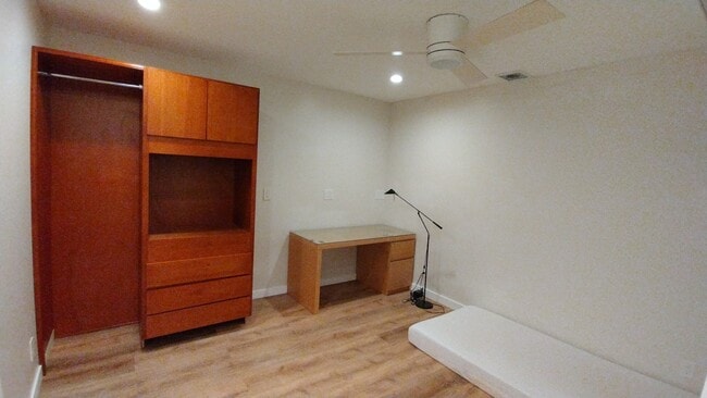 Building Photo - 3147 Francis St