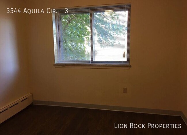 Foto del edificio - 3544 Aquila Cir