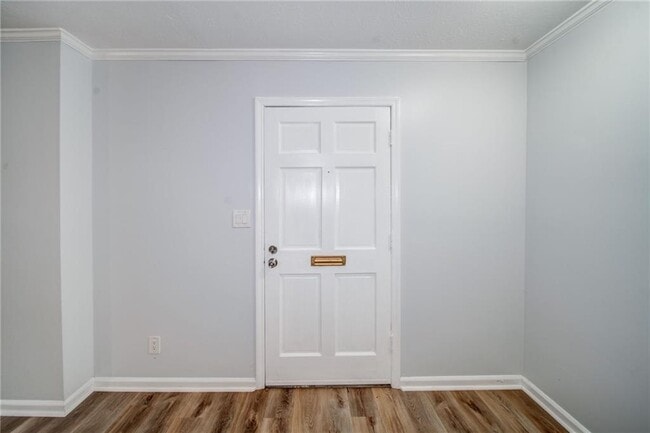 Foto del edificio - 280 Winding River Dr