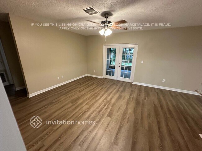 Foto del edificio - 608 Valley Hill Dr