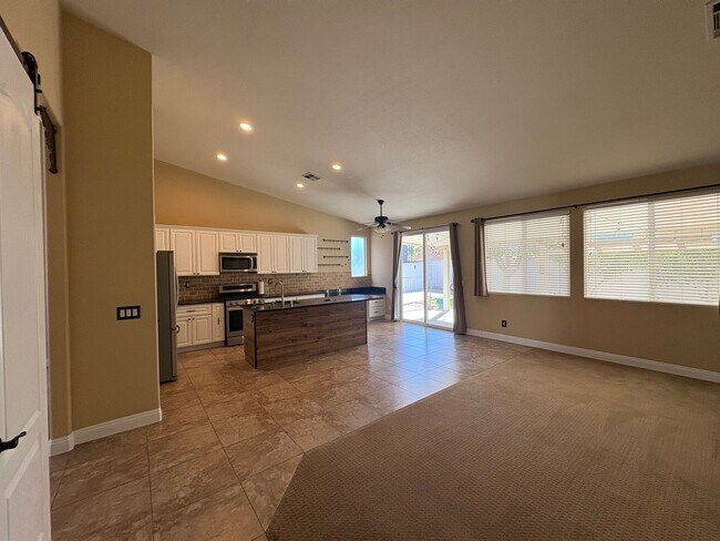 Foto del edificio - 41196 Coolidge Cir