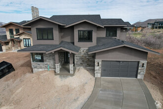 Building Photo - 1303 E Lasso Trail