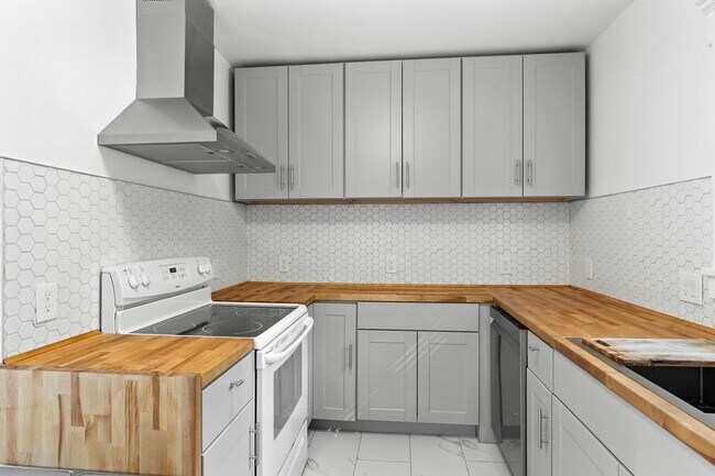 Foto del edificio - Charming Two-Bedroom Home Near Perry District
