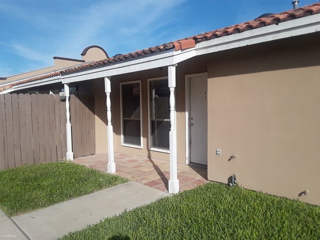 Foto del edificio - 2 br, 2 bath  - 2308 W Stubbs St