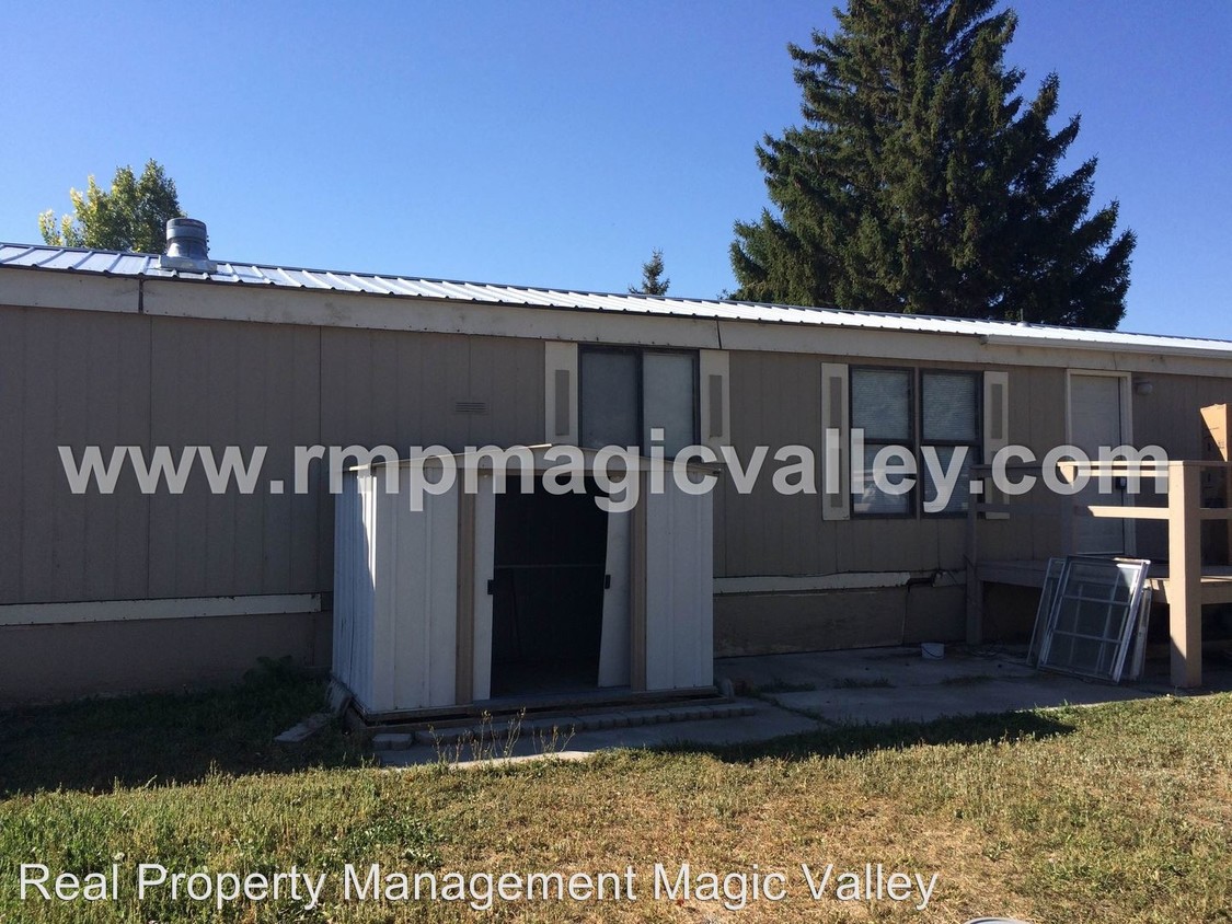 Primary Photo - 723 1/2 Adell Ave