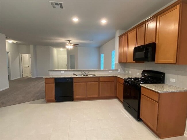 Building Photo - 1120 Whippletree Trl