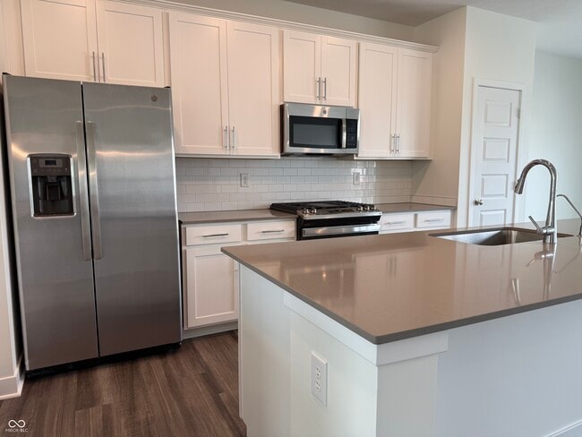 Foto del edificio - 912 Yorkshire Ln