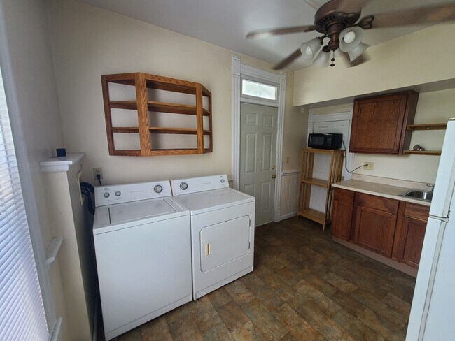 Foto del edificio - 290 Wiles St