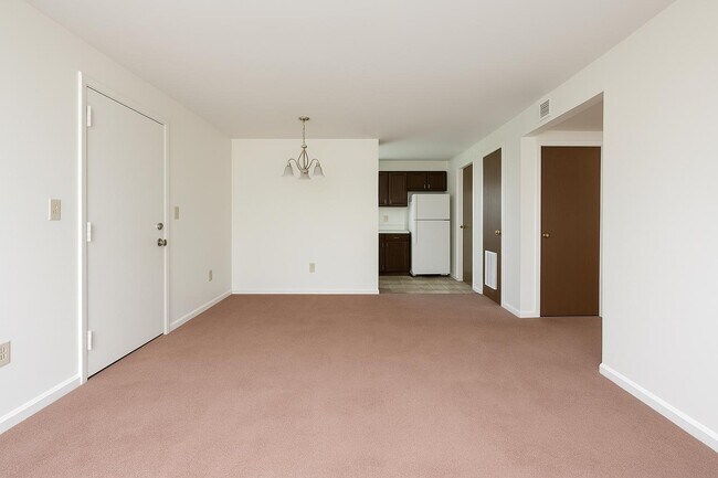 Foto del edificio - 4192 Long Branch Rd