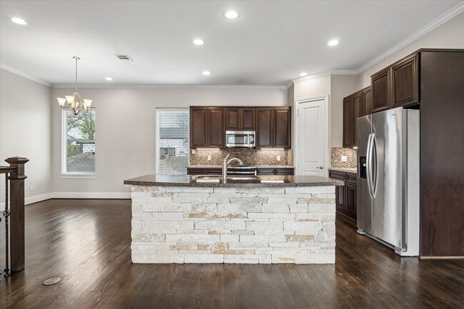 Foto del edificio - 1105 E 27th St