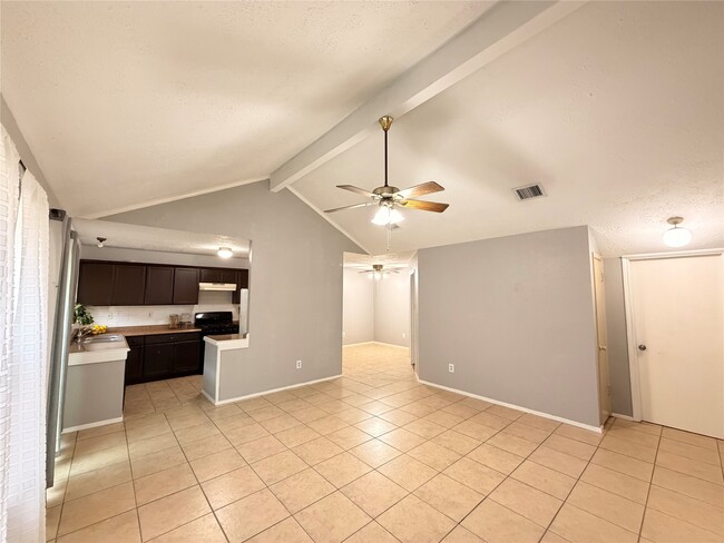 Building Photo - 9311 Crescent Moon Dr