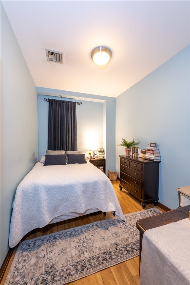 Foto del edificio - 902 Willow Ave