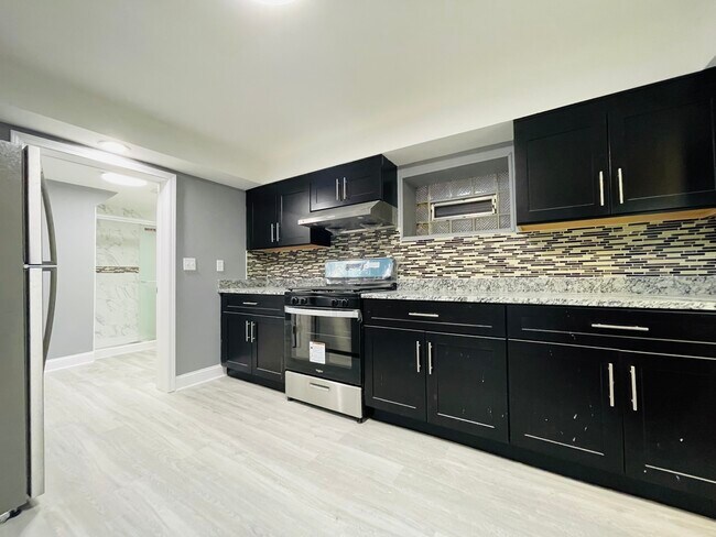Foto del edificio - 3323 S Lowe Ave