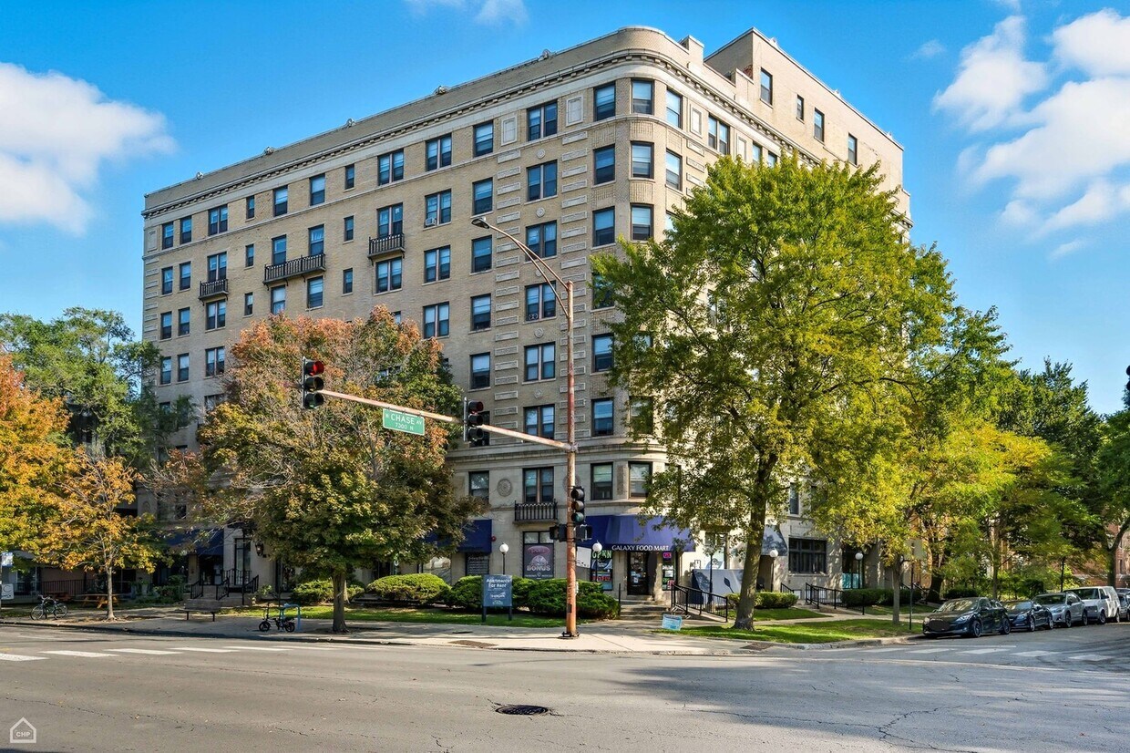 Foto principal - 7301 N Sheridan Rd