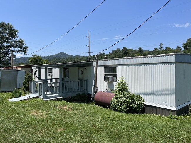 Foto del edificio - 65 S Main St