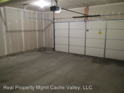 Building Photo - 1475 N 420 W