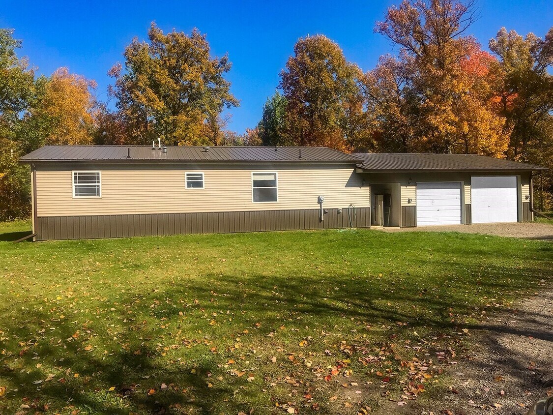 Primary Photo - 48302 Sunrise Dr