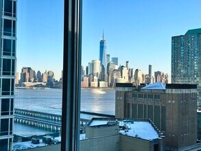 Building Photo - 1 Shore Ln