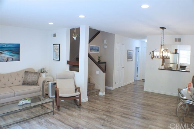 Building Photo - 5825 E Creekside Ave