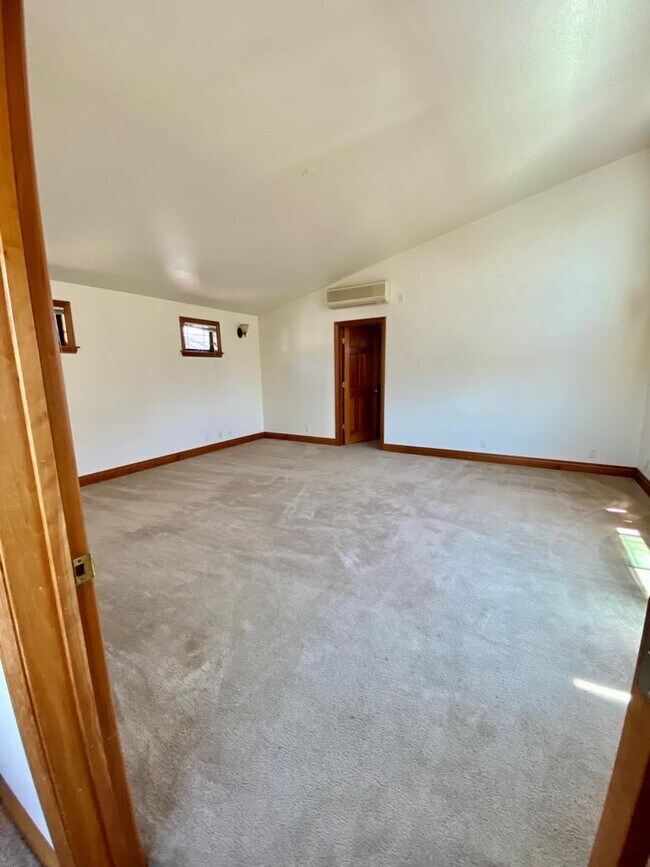 Building Photo - 2233 Dwight Way
