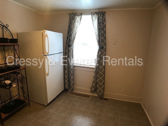 Building Photo - 2 Bedroom Home in Niles with Attached Garage