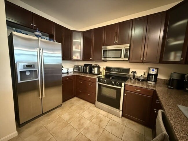 Building Photo - Two-Bedroom Condo in the Summit at Shiloh!