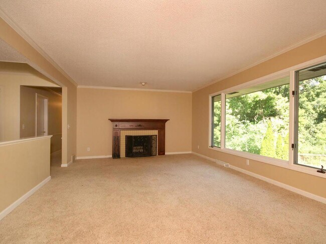 Building Photo - 15712 Wing Lake Dr