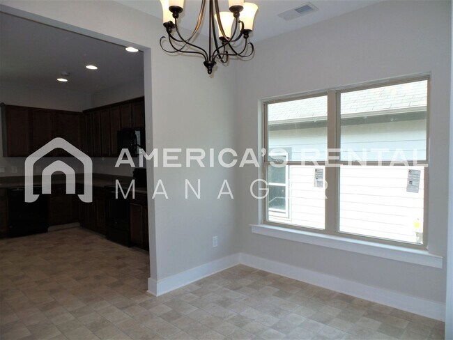 Building Photo - Home for rent in Odenville... Available to...