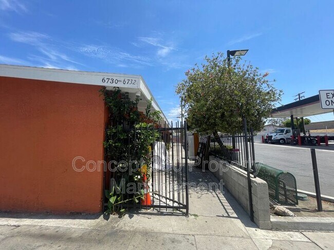 Building Photo - 6730 Paramount Blvd