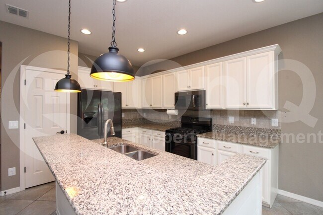 Foto del edificio - 41407 Ebony St